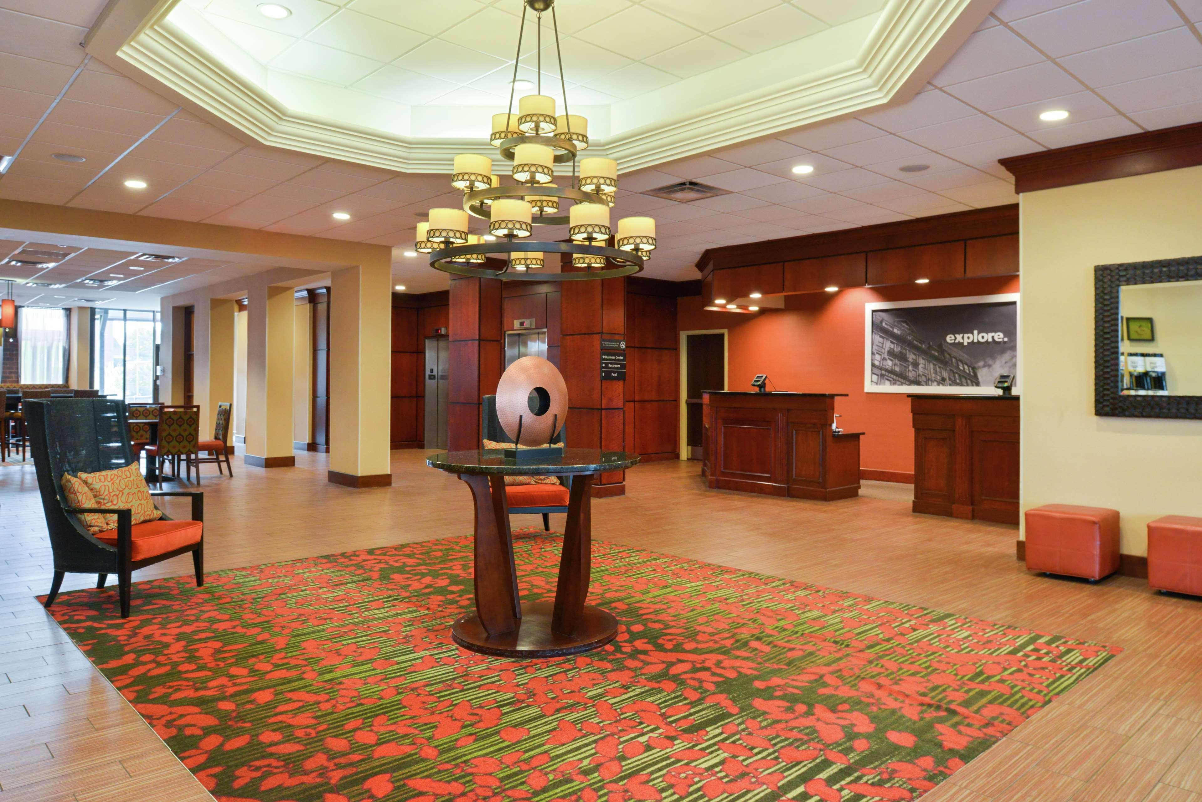 Hampton Inn Frederick Esterno foto