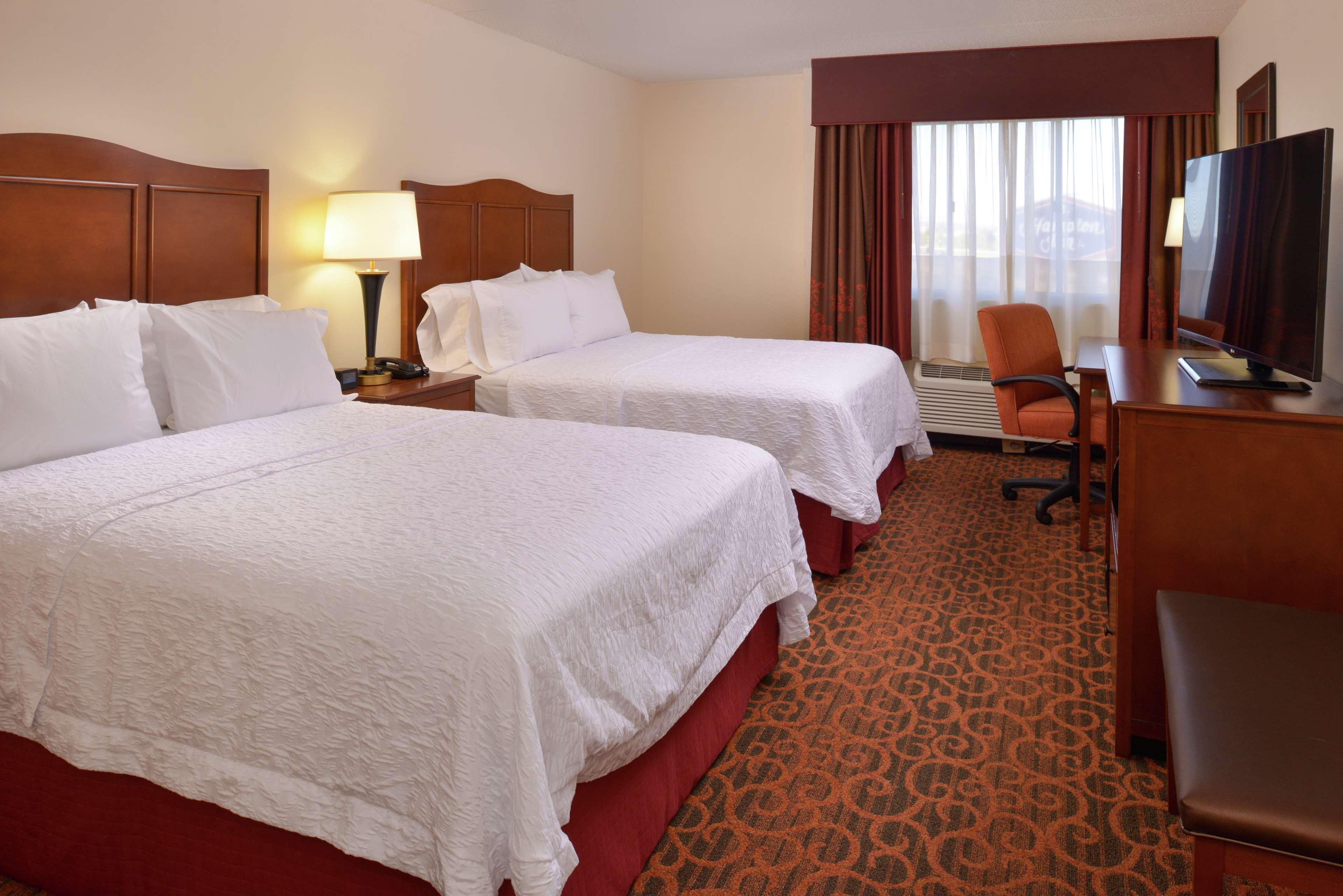 Hampton Inn Frederick Esterno foto