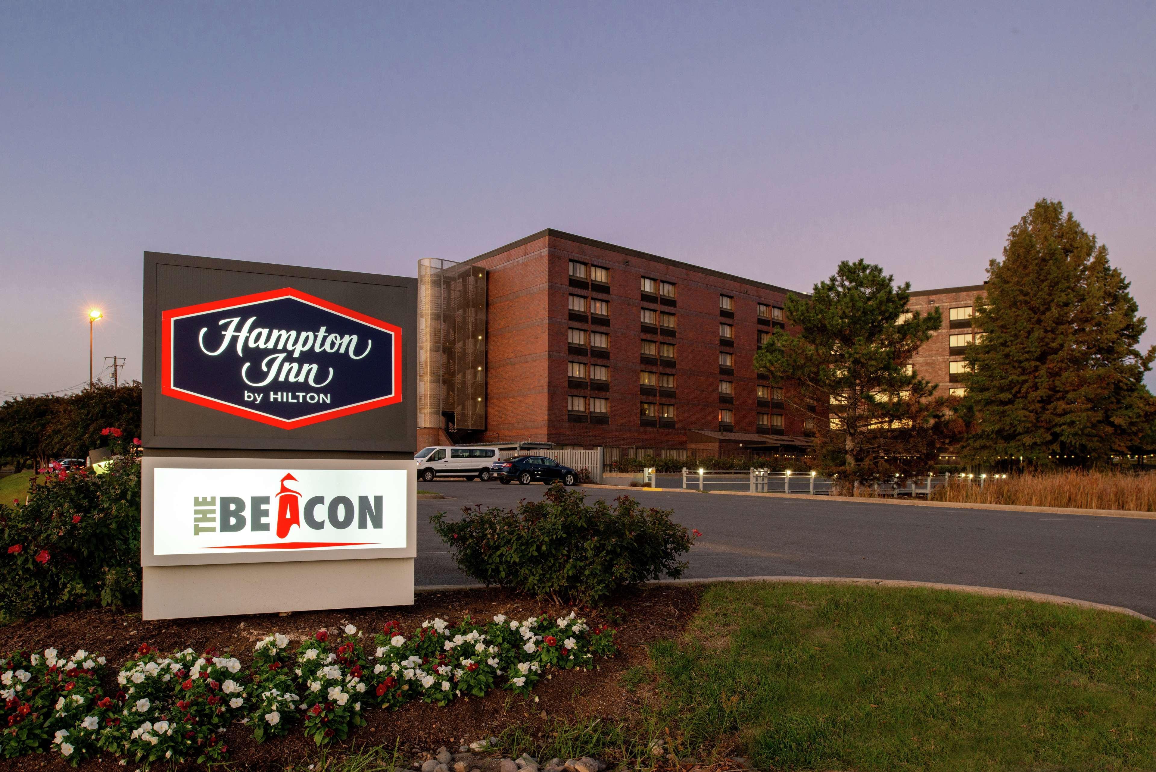 Hampton Inn Frederick Esterno foto