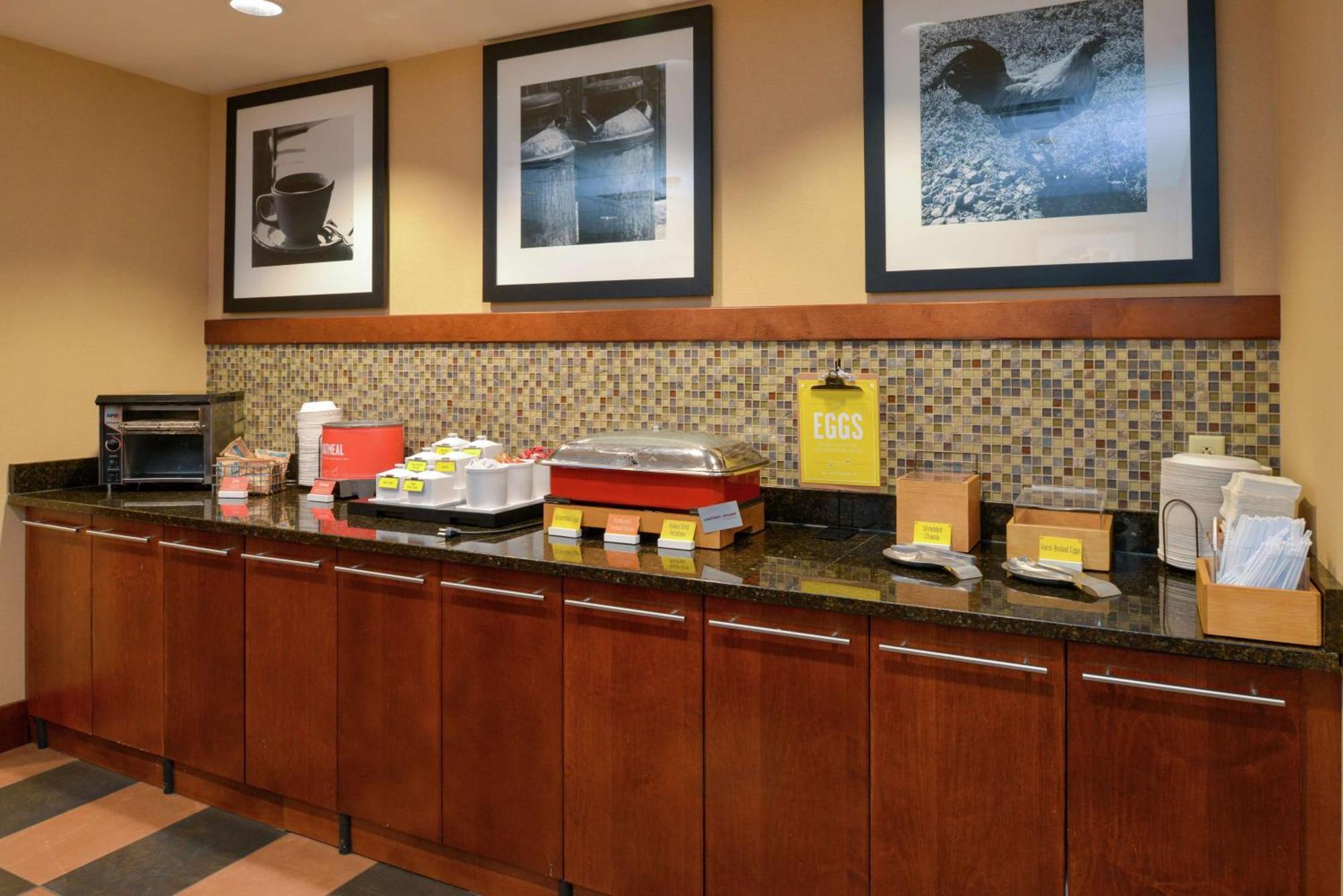 Hampton Inn Frederick Esterno foto